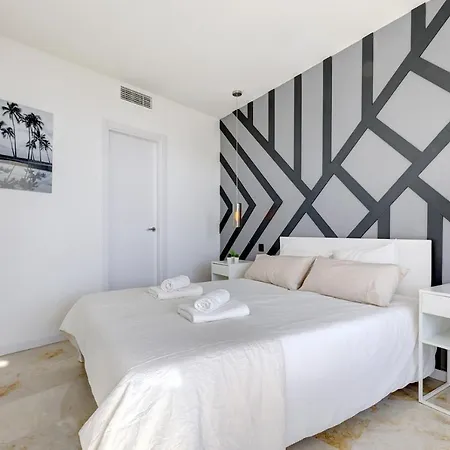 Apartment Modern, Elite Hillside W/sea & Mountain Views Marbella