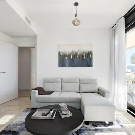 Apartment Modern, Elite Hillside W/sea & Mountain Views